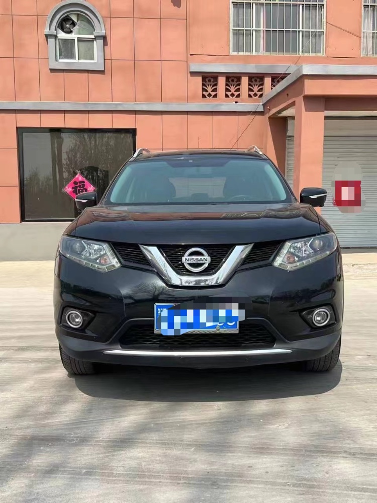 青岛15年日产奇骏1