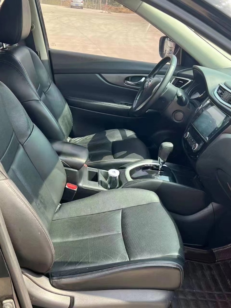 青岛15年日产奇骏3