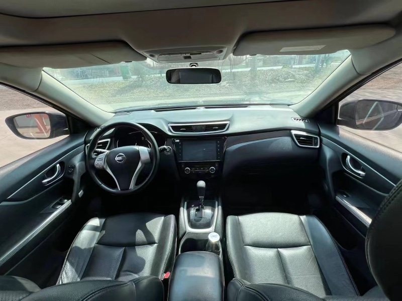 青岛15年日产奇骏7