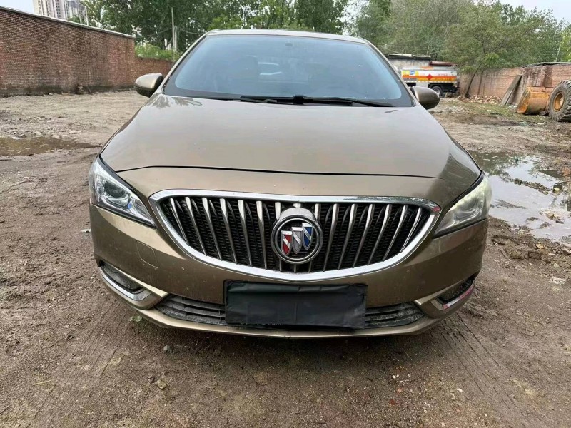 青岛16年别克威朗1