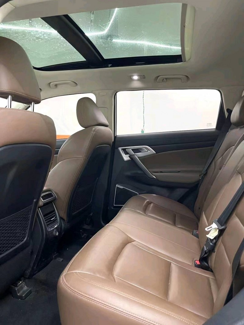 成都17年吉利缤越6