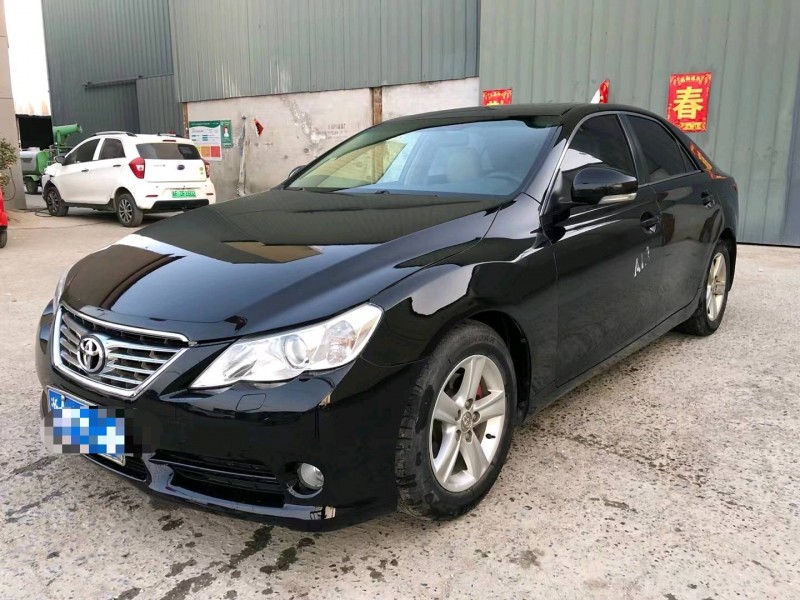 保定12年丰田锐志2