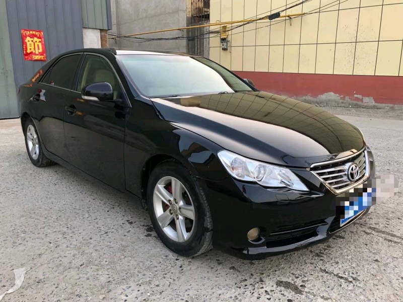 保定12年丰田锐志3