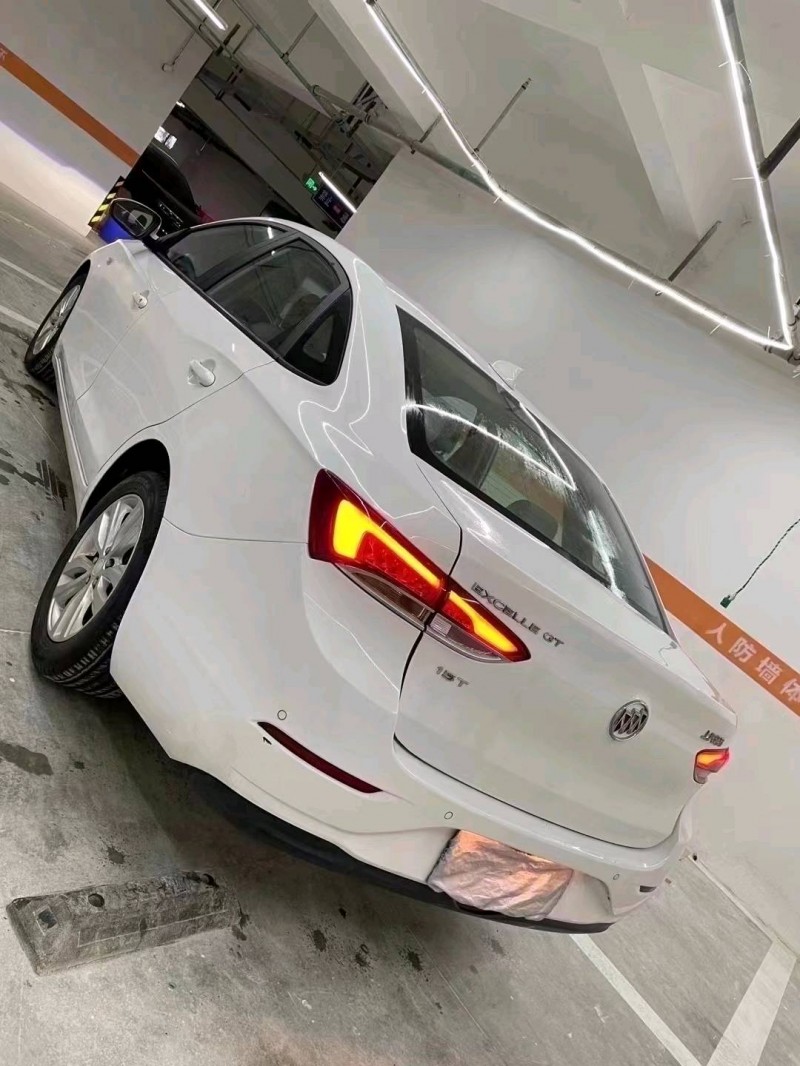 成都19年别克英朗GT4