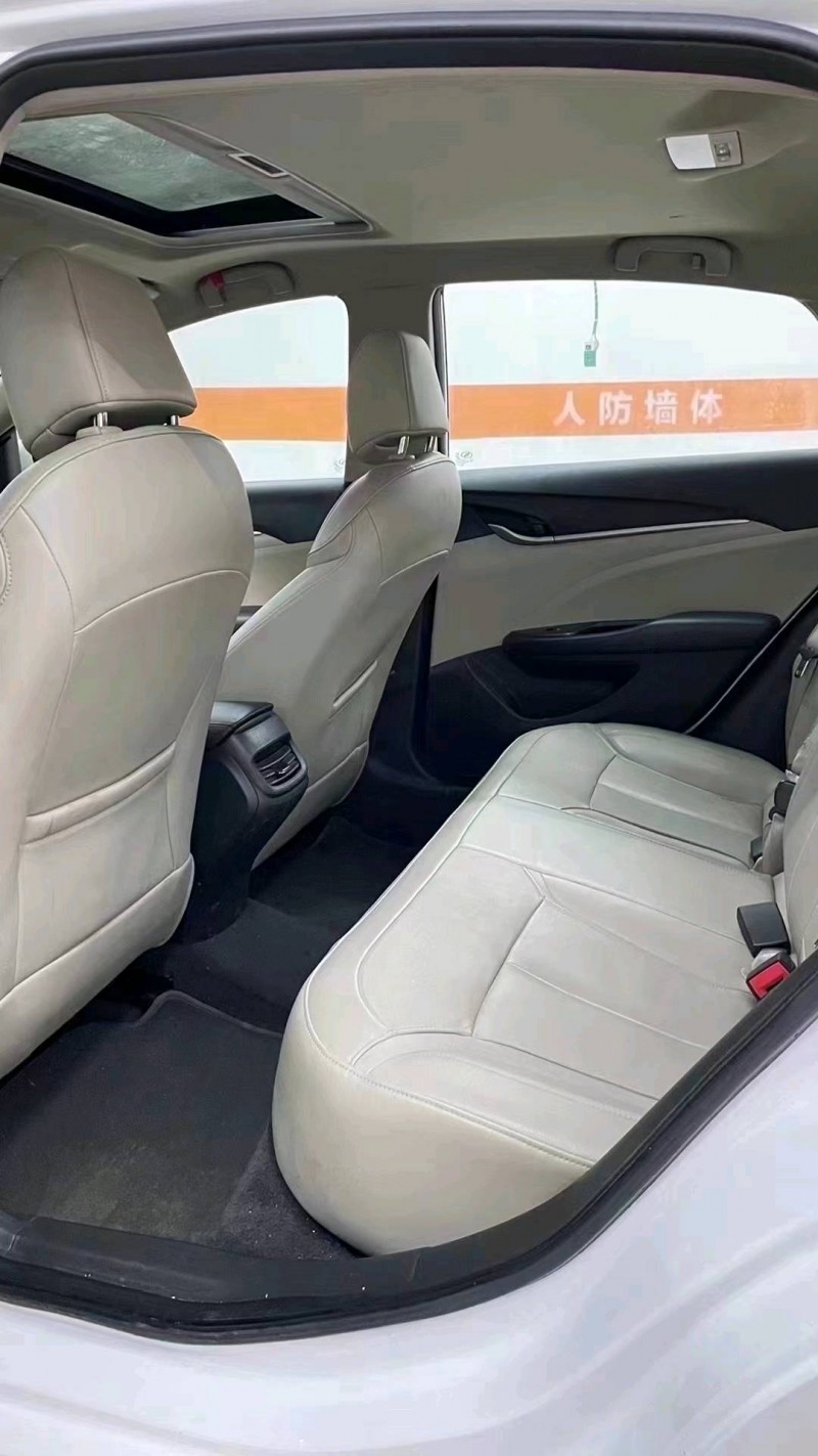 成都19年别克英朗GT8