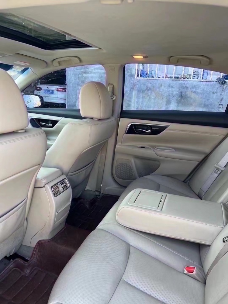 青岛13年日产天籁9