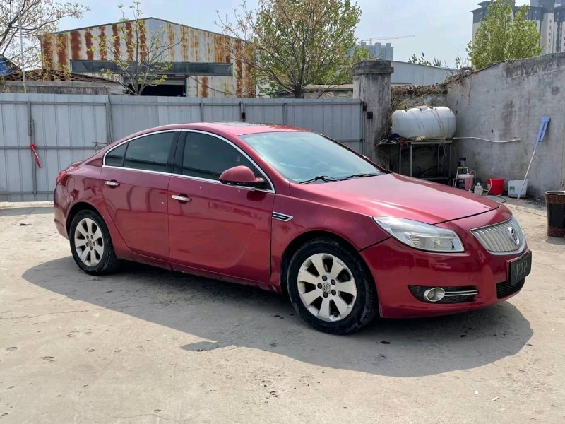 济宁10年别克君威2