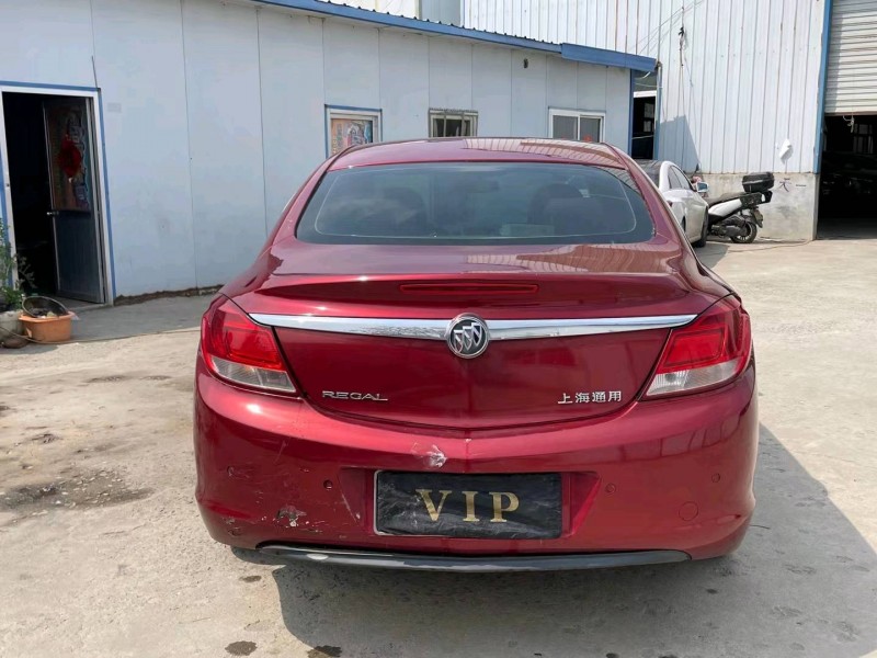 济宁10年别克君威9