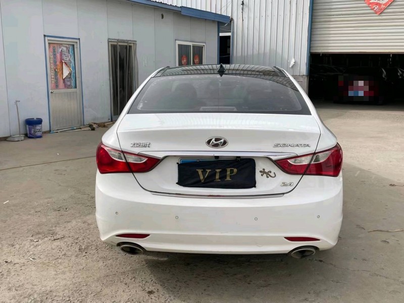 济宁11年现代索纳塔八9