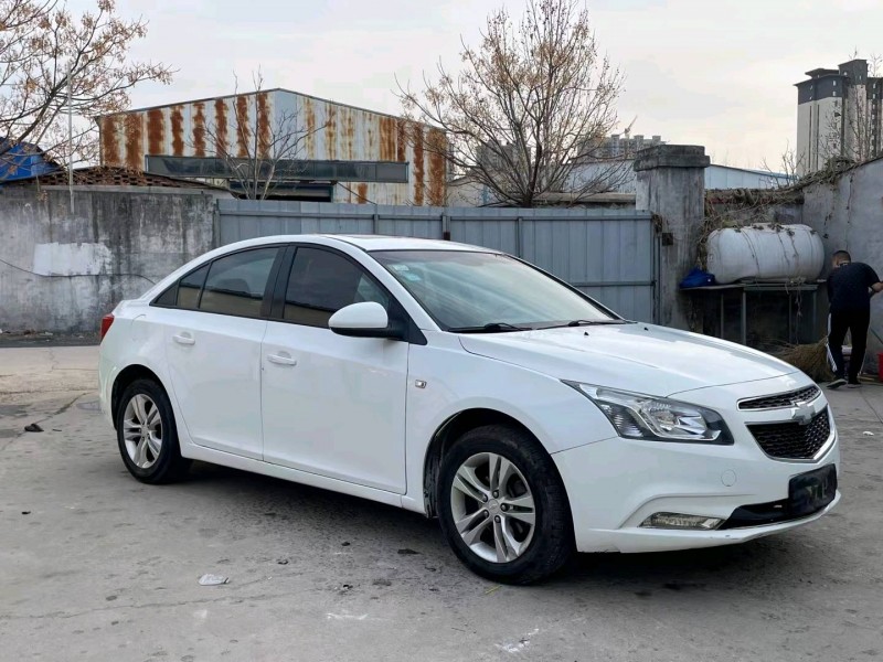 济宁15年雪佛兰科鲁兹2