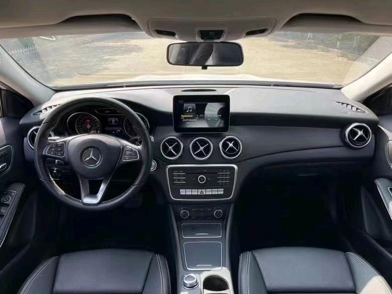 东莞18年奔驰GLA5