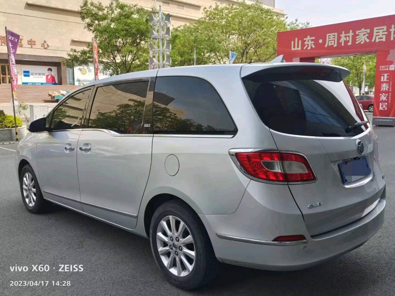 青岛16年别克GL86