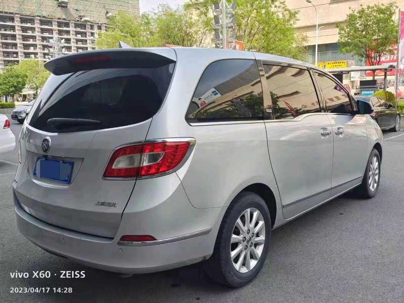 青岛16年别克GL89