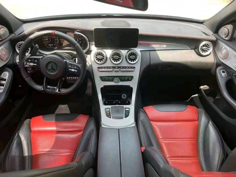 青岛16年奔驰AMG6