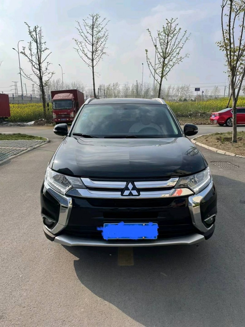 淮南18年三菱欧蓝德1