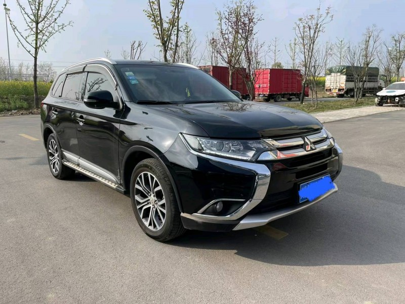 淮南18年三菱欧蓝德2