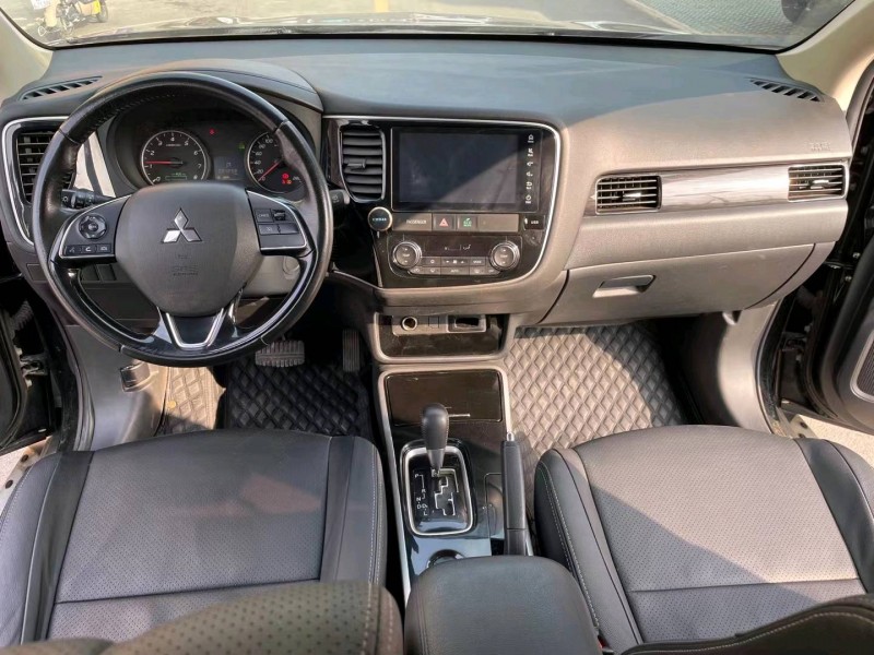 淮南18年三菱欧蓝德6