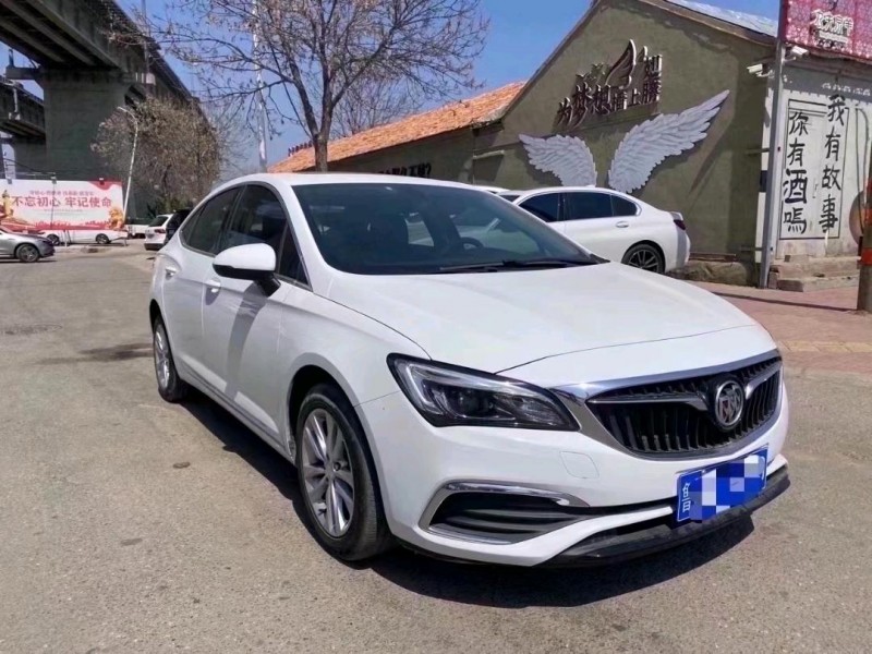 青岛19年别克威朗3