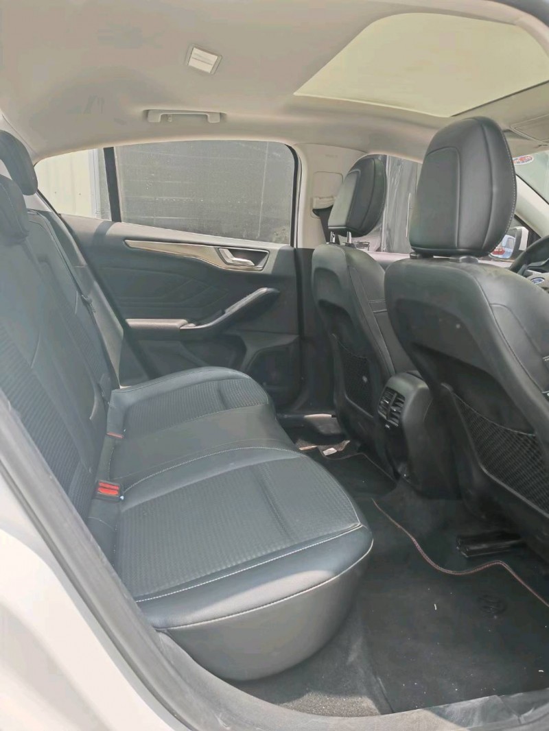 中山20年福特福克斯4