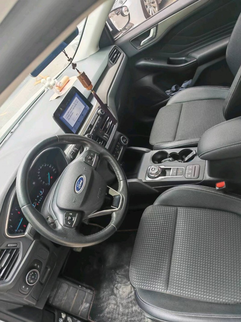 中山20年福特福克斯6