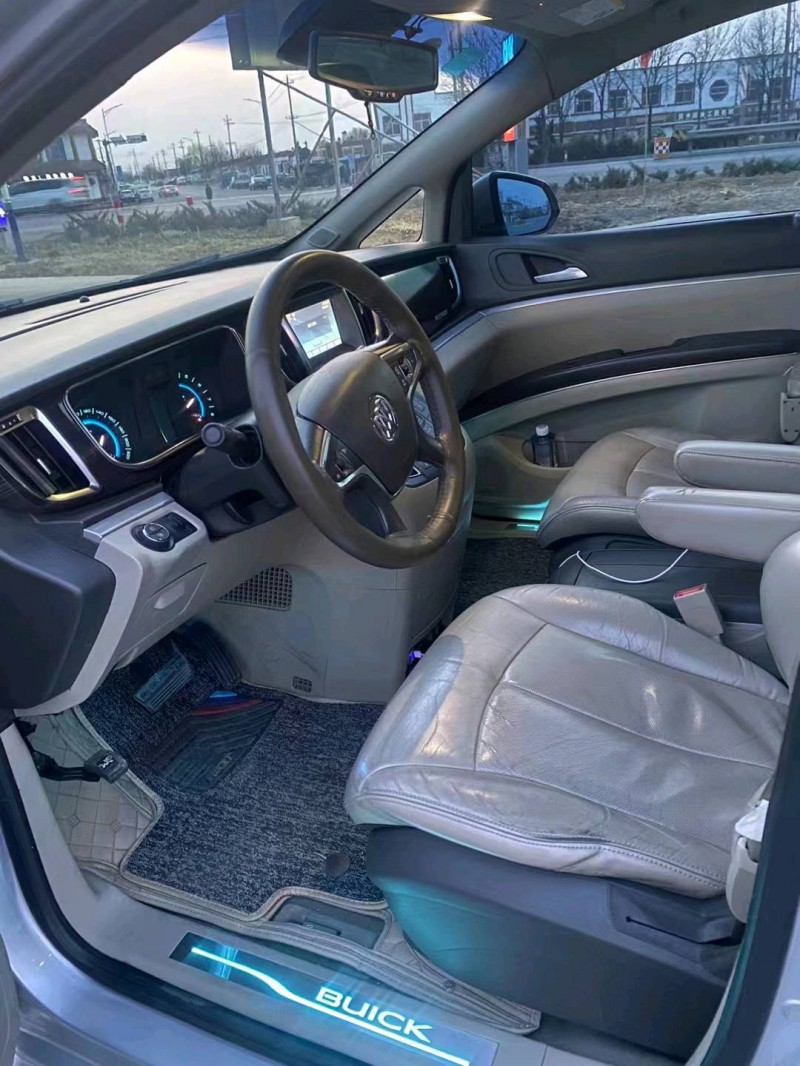 青岛13年别克GL89