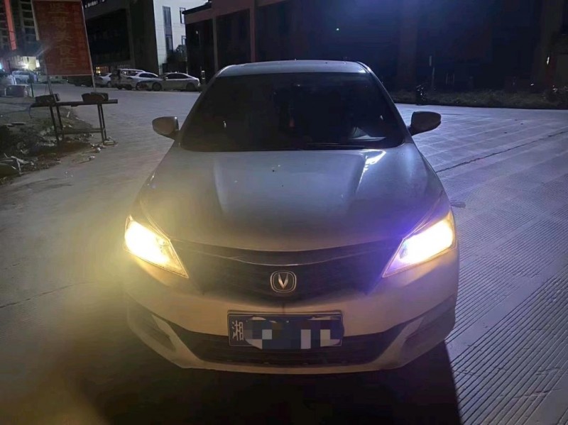 梧州17年长安汽车悦翔V71