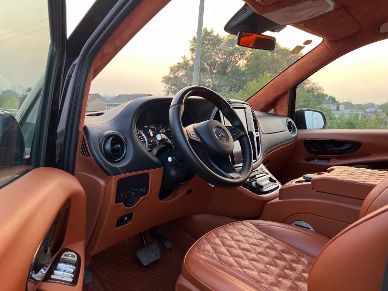 苏州20年奔驰威霆7