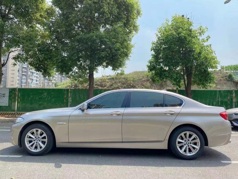 成都13年宝马5系7