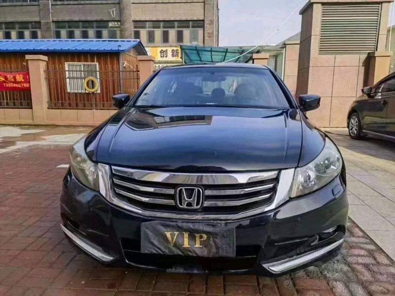 济南13年本田雅阁1