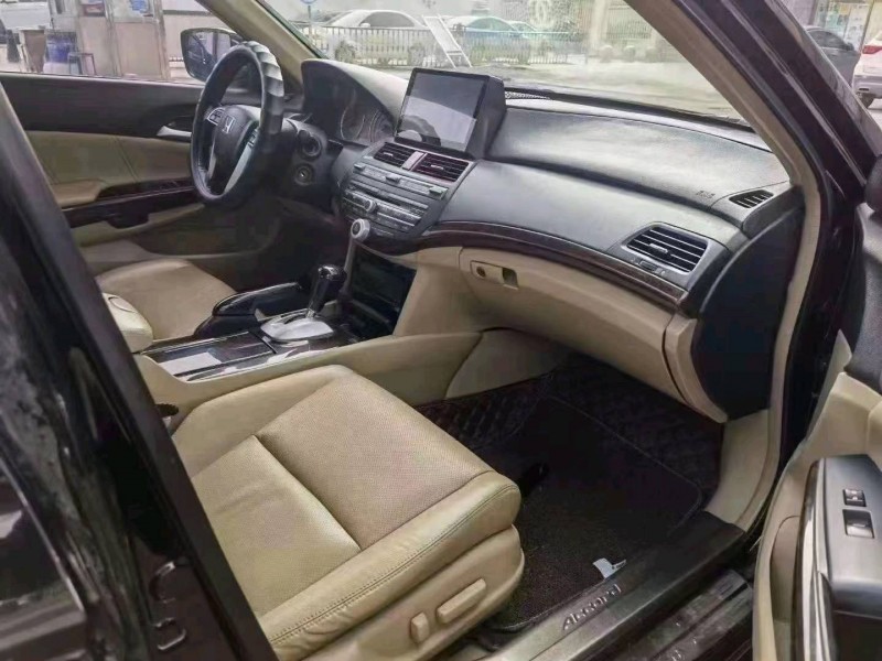 济南13年本田雅阁5