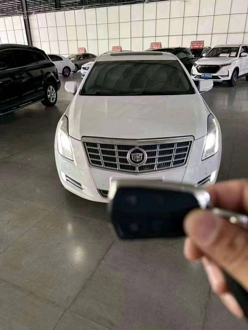济南15年凯迪拉克XTS1