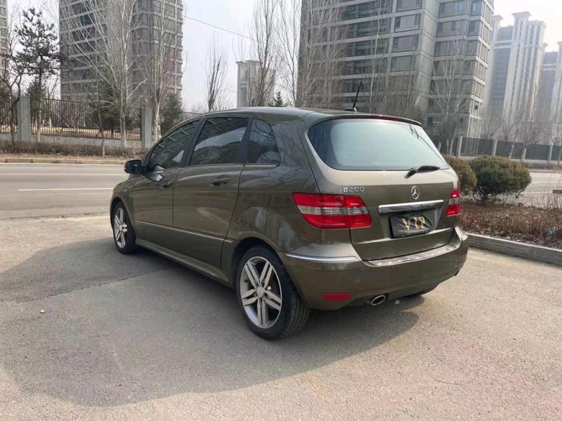 沈阳11年奔驰B8
