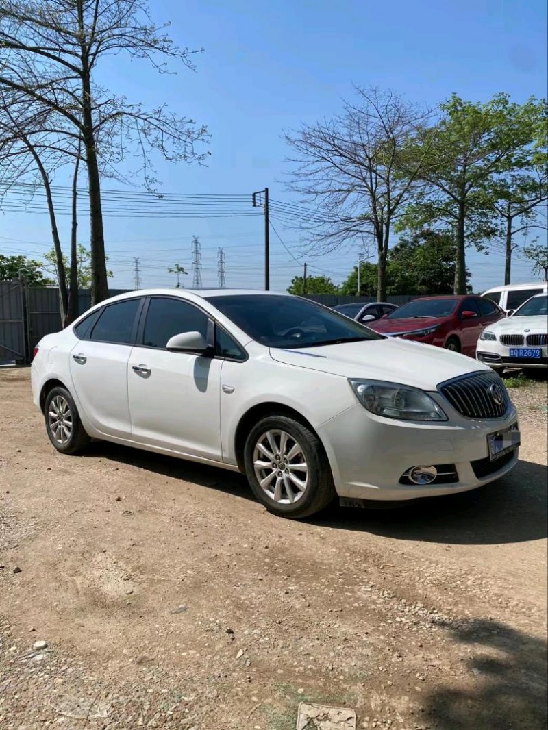 广州12年别克英朗2