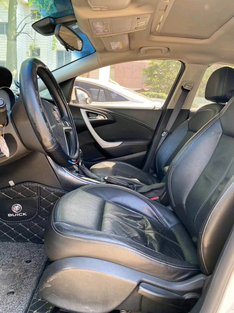 广州12年别克英朗5