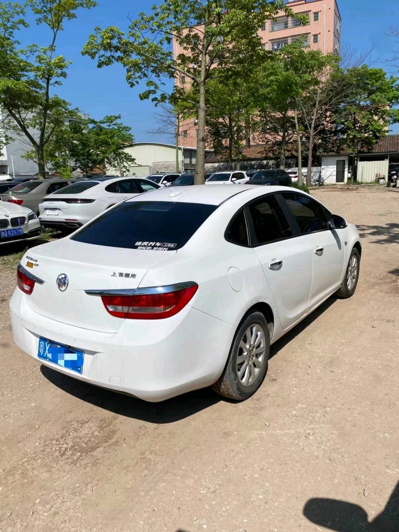 广州12年别克英朗7