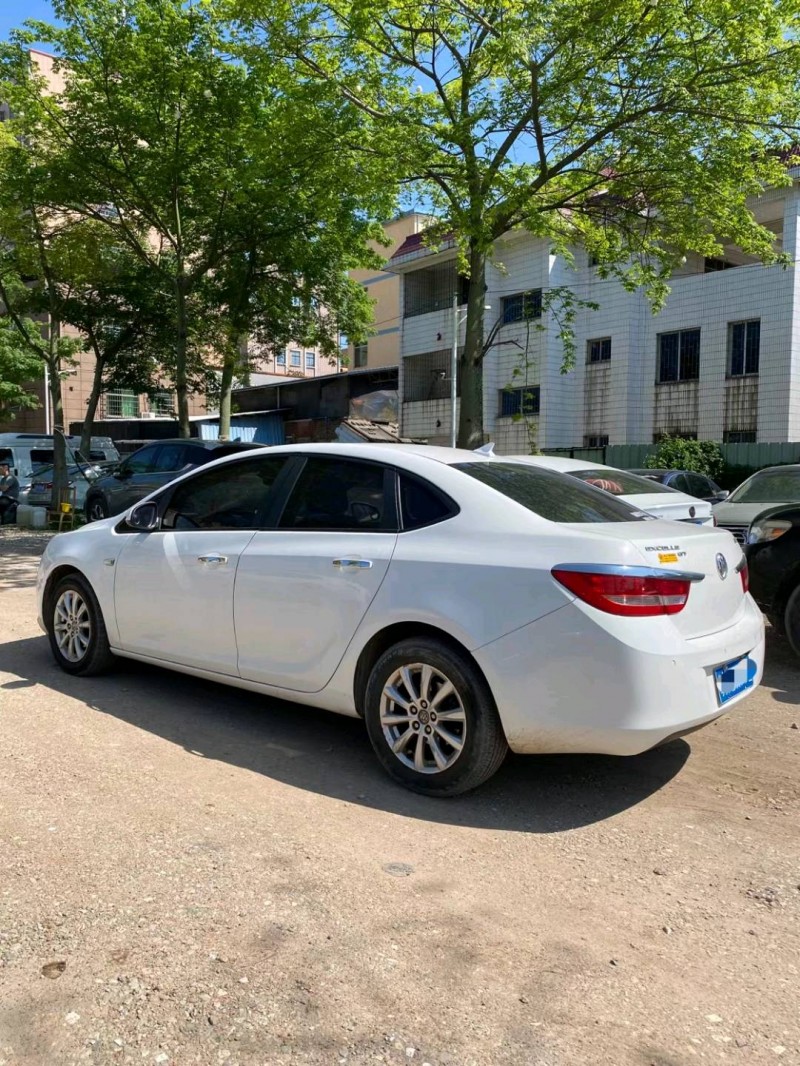 广州12年别克英朗8