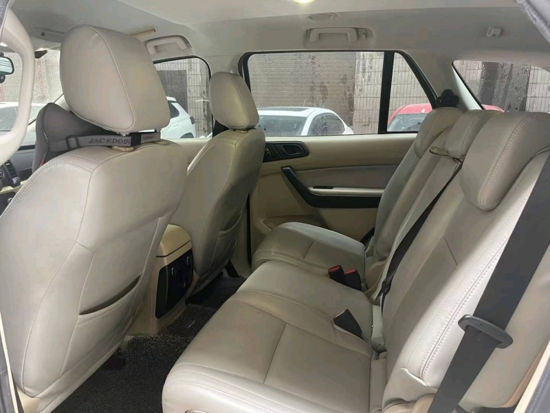 广州17年福特撼路者6