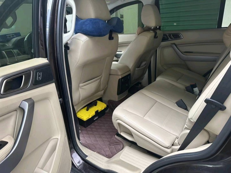 广州16年福特撼路者8