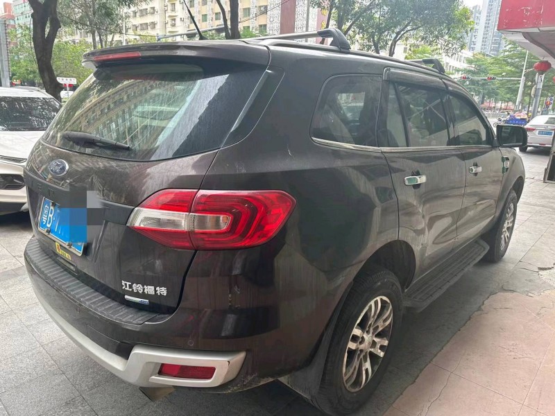 广州16年福特撼路者9
