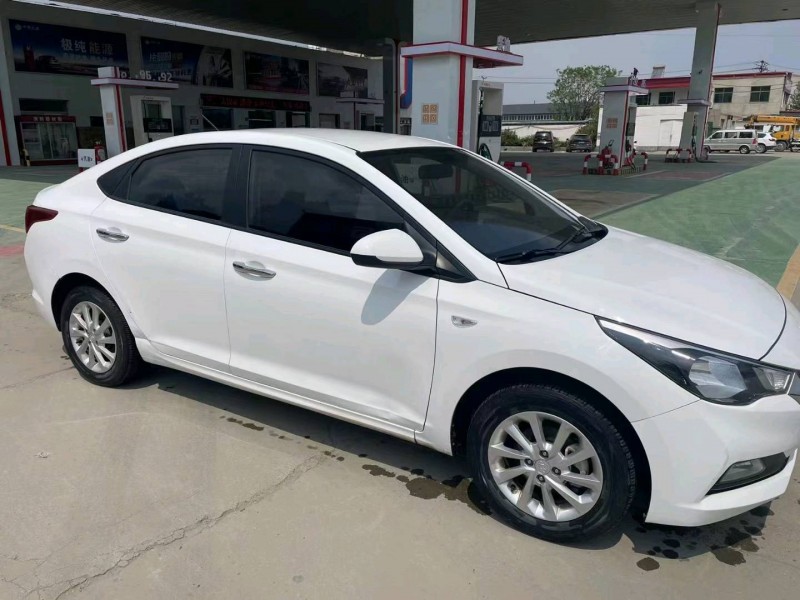 保定19年现代悦纳2