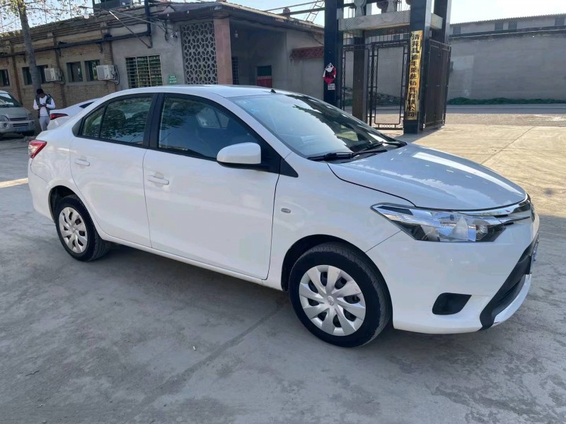 保定15年丰田威驰4