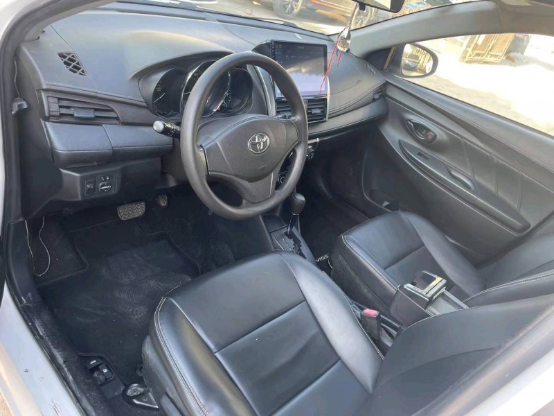 保定15年丰田威驰8