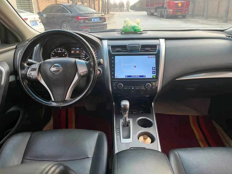 保定15年日产天籁6