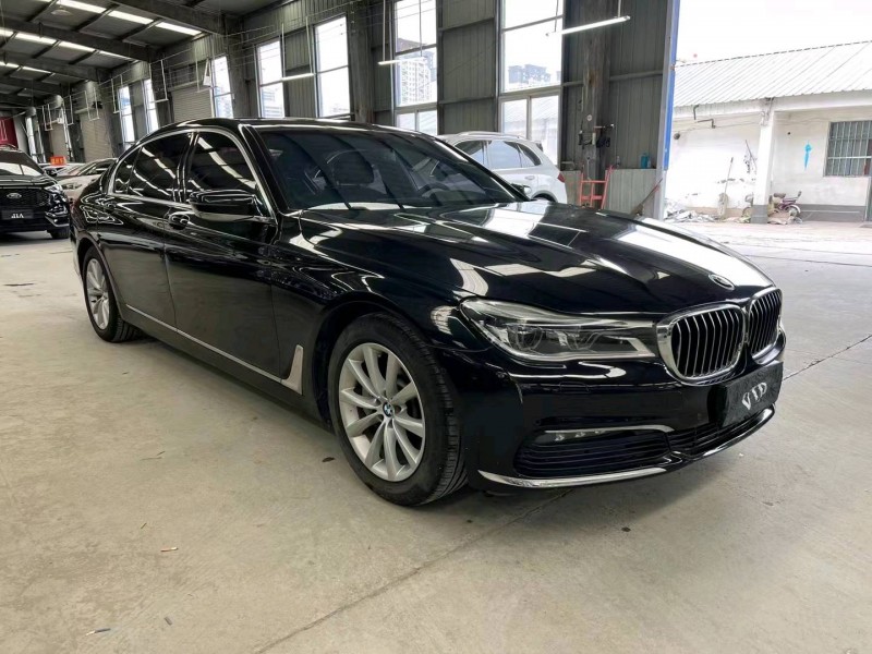 济宁17年宝马7系2