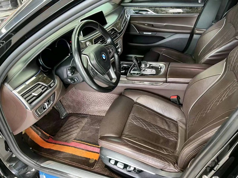 济宁17年宝马7系4