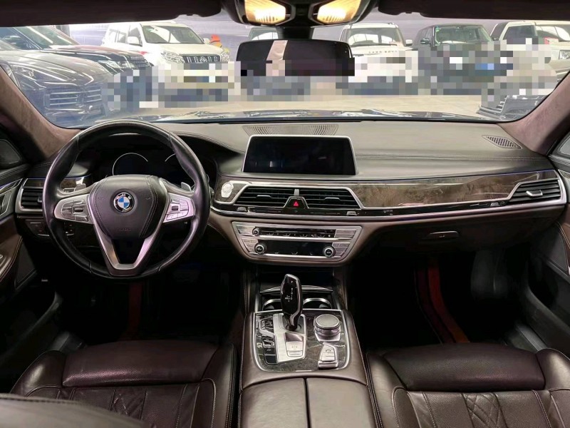 济宁17年宝马7系6