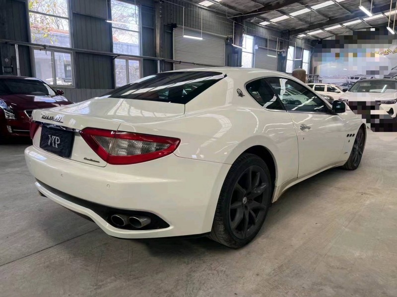 济宁09年玛莎拉蒂GT S7