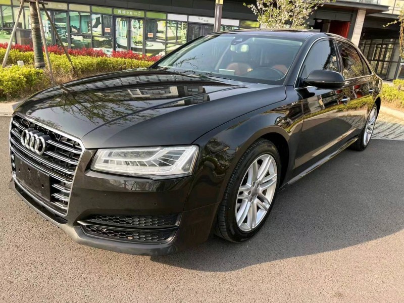 济宁18年奥迪A8L2