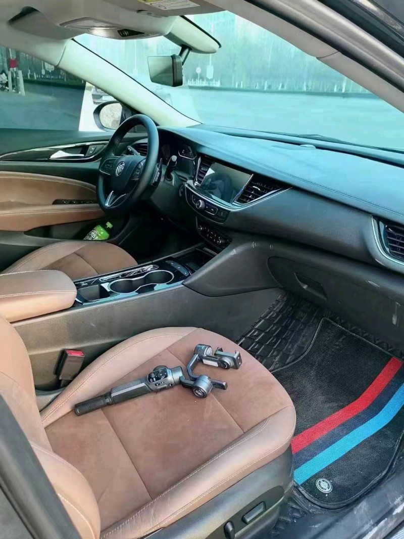 青岛22年别克君威7