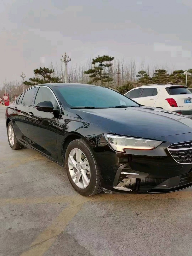 青岛22年别克君威8